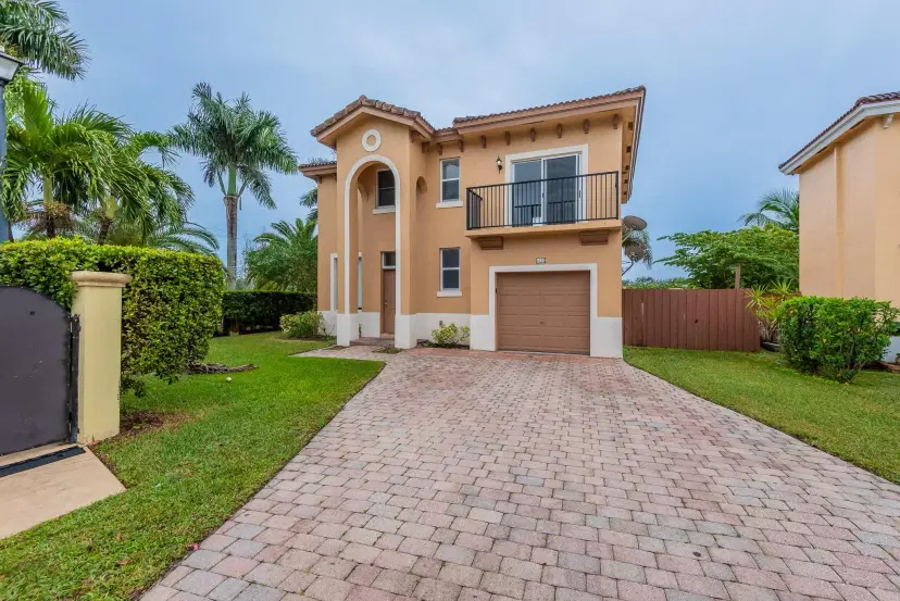 Picture of 4298 NE 16 St, Homestead FL 33033