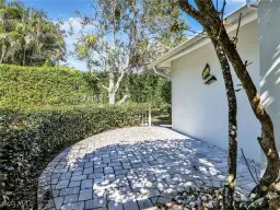 Picture of 4581 Lakewood Blvd, Naples, FL 34112