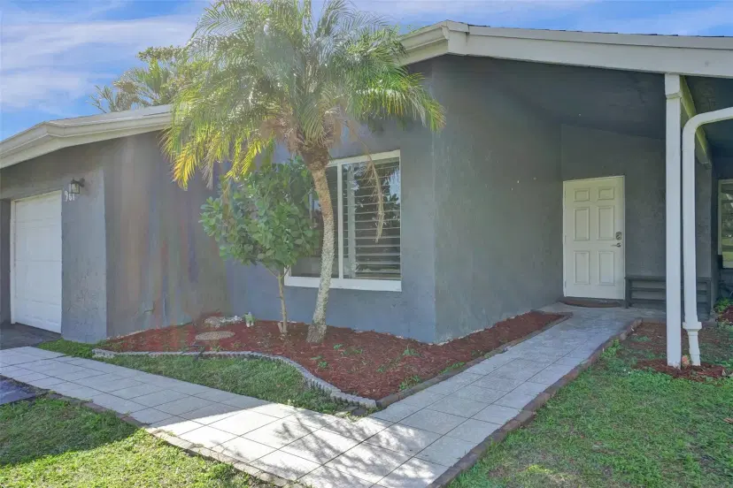 Picture of 967 NW 89Th Ave, Plantation FL 33324