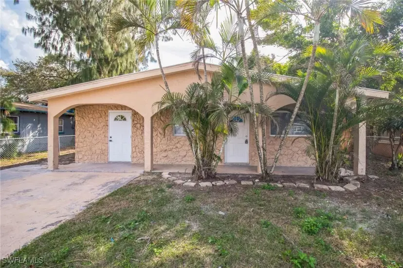 Picture of 2938 Market St, Fort Myers FL 33916