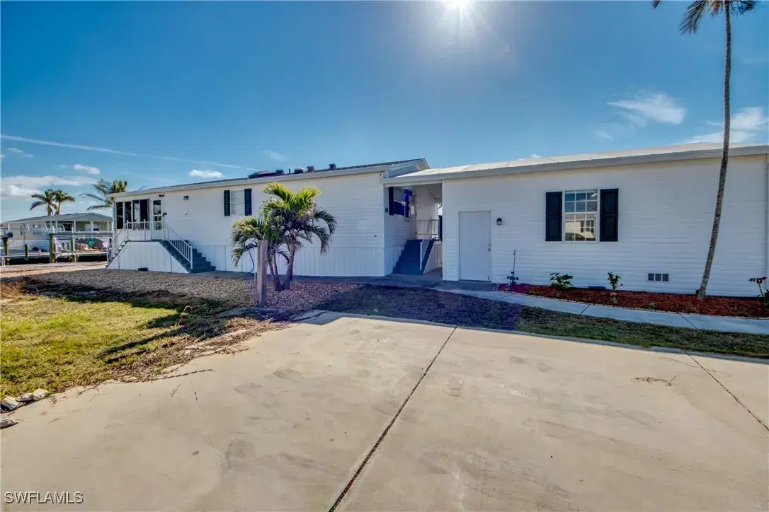 Picture of 14 Nancy Ln, Fort Myers Beach, FL 33931