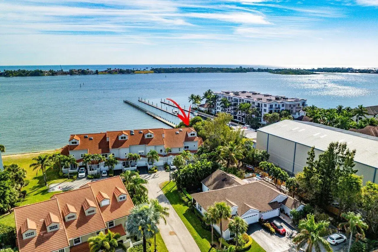 Picture of 31 S Lakeshore Drive, Hypoluxo, FL 33462