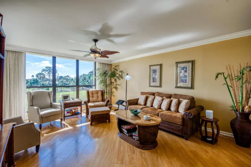 Picture of 5350 Woodland Lakes Drive 209, Palm Beach Gardens FL 33418