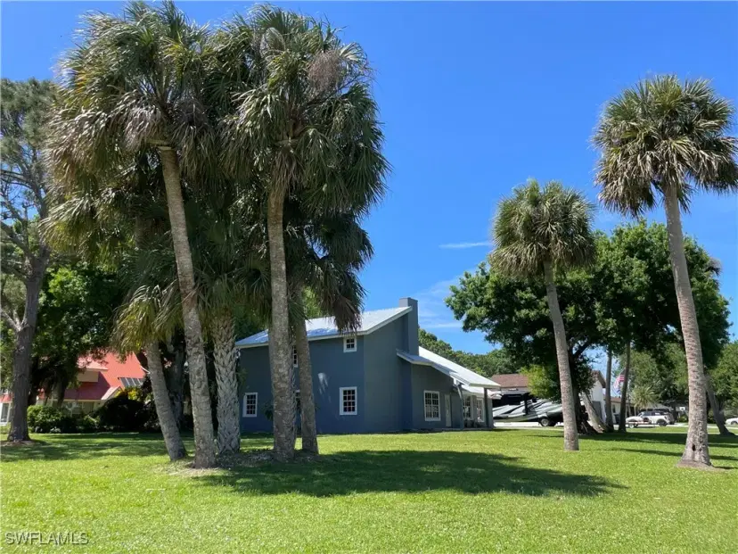 Picture of 200 Ridgewood Ave, Clewiston FL 33440