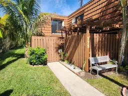 Picture of 775 SW 120Th Way 775, Davie, FL 33325