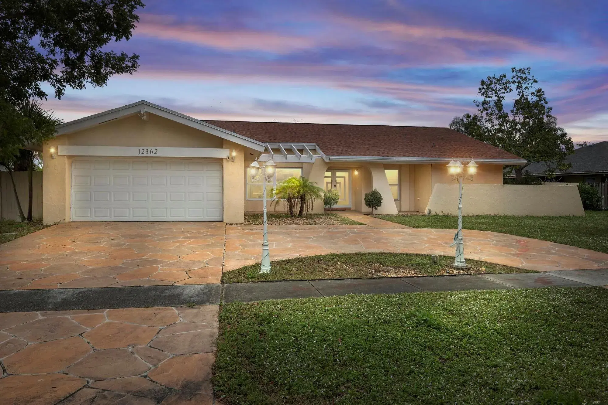 Picture of 12362 Sawgrass Court, Wellington, FL 33414