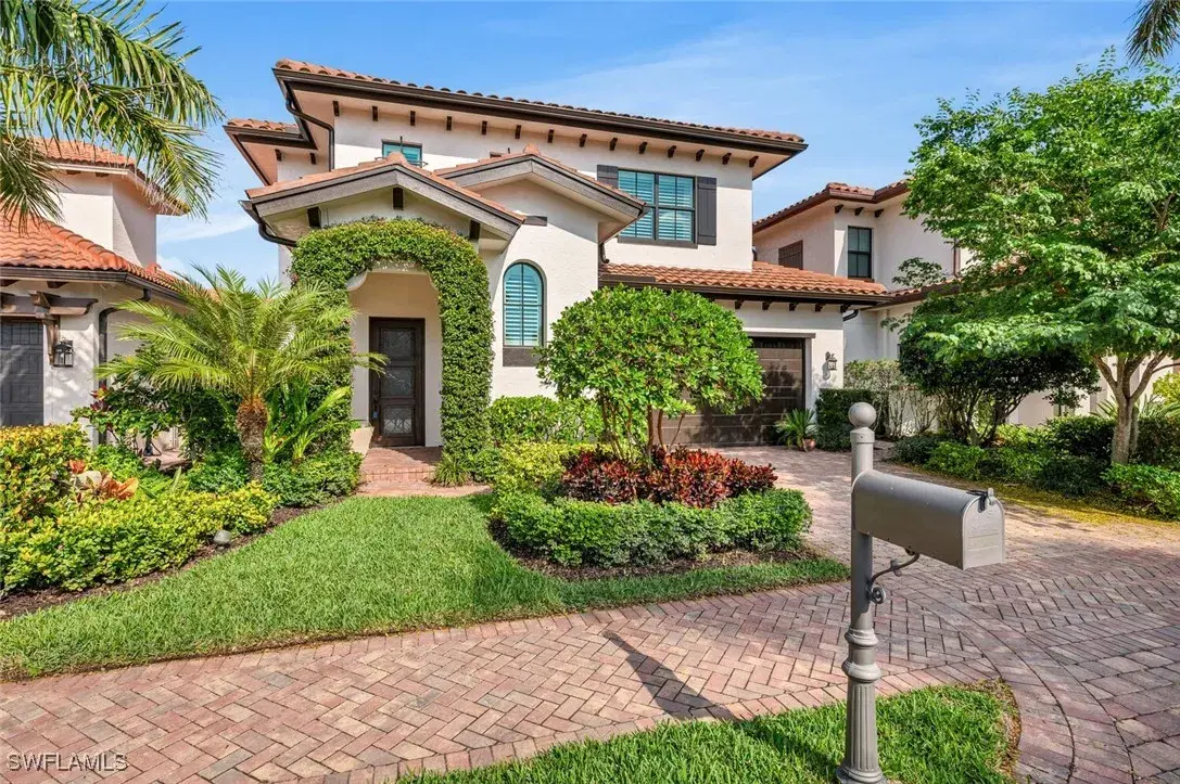 Picture of 7924 Cordoba Pl, Naples, FL 34113