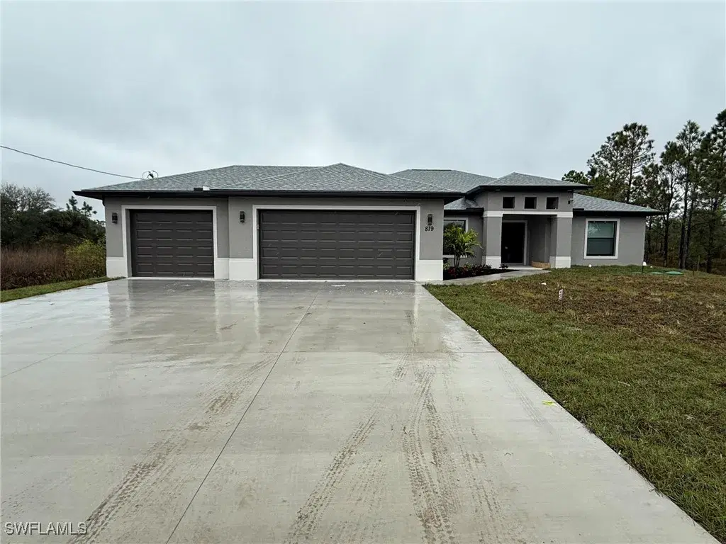 Picture of 814 Congress Ave, Lehigh Acres, FL 33972