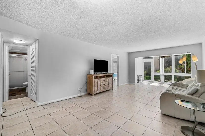 Picture of 400 NE 20Th Street A107, Boca Raton FL 33431