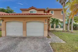 Picture of 13804 S Garden Cove Circle, Davie, FL 33325