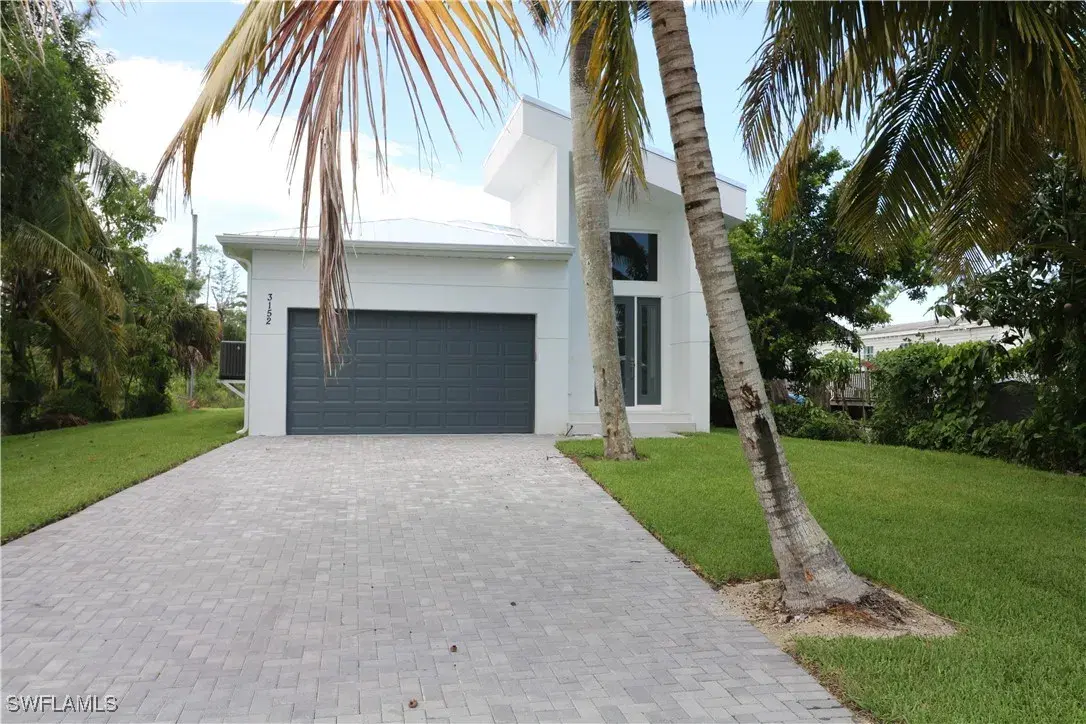 Picture of 3152 Karen Dr, Naples, FL 34112