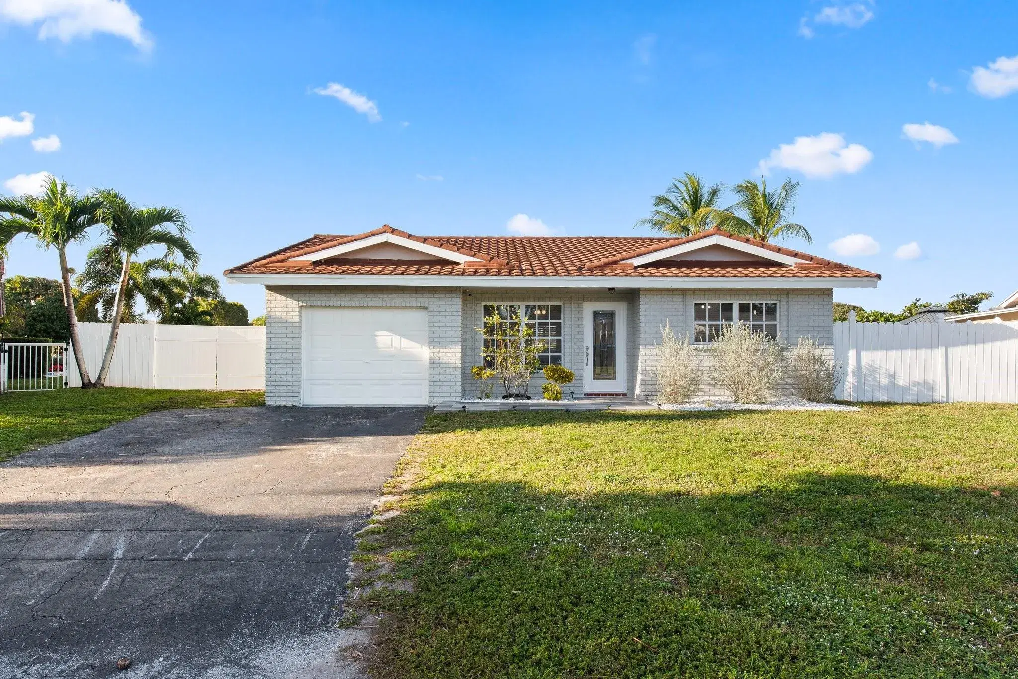 Picture of 3381 NW 67Th St, Fort Lauderdale, FL 33309