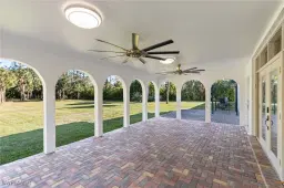 Picture of 130 1St St Nw, Naples, FL 34120