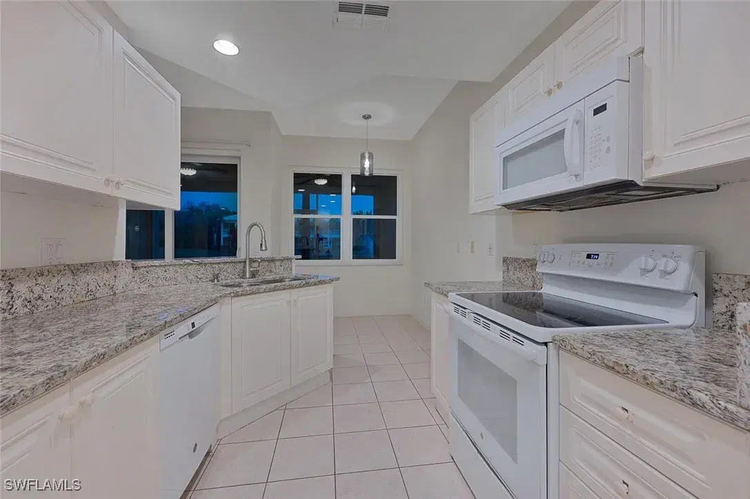 Picture of 4690 Hawks Nest Way E102, Naples, FL 34114