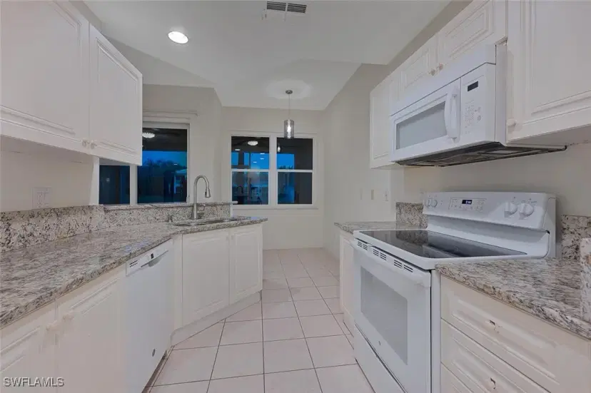 Picture of 4690 Hawks Nest Way E102, Naples FL 34114