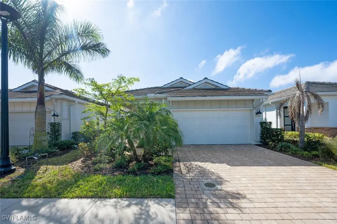 Picture of 16724 Seasons Coast Dr, Bonita Springs, FL 34135