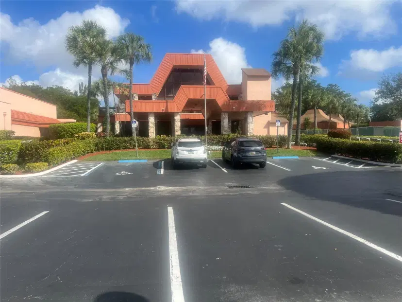 Picture of 3160 Holiday Springs Blvd 104, Pompano Beach FL 33063