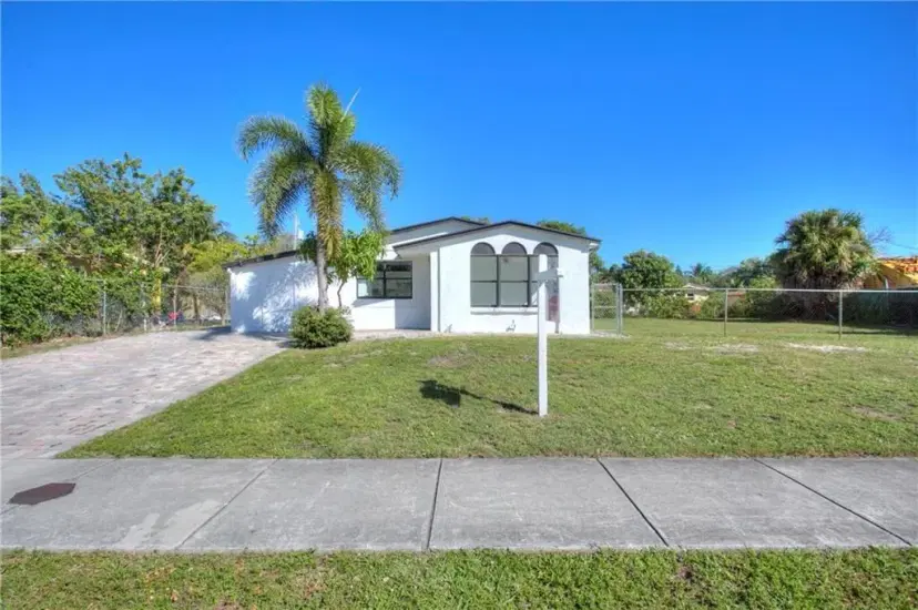 Picture of 821 NE 43Rd Ct, Deerfield Beach FL 33064