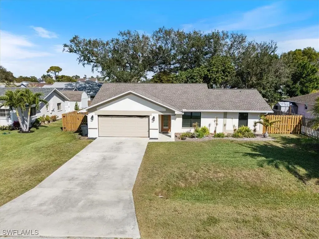 Picture of 8489 Buena Vista Rd, Fort Myers, FL 33967