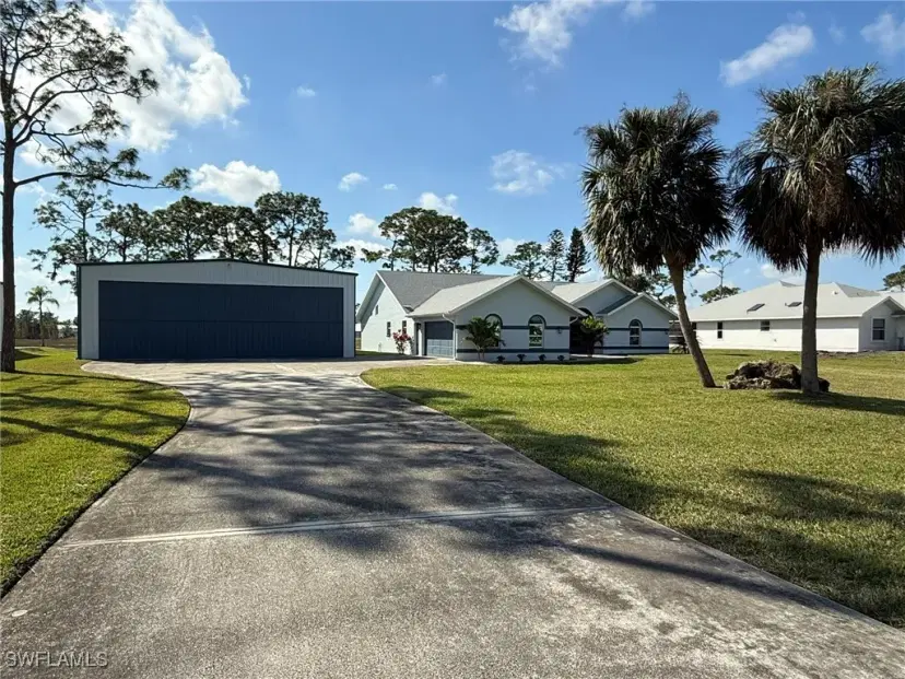 Picture of 3740 Downwind Ln, North Fort Myers FL 33917