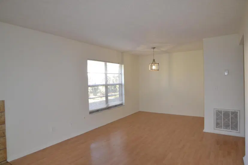 Picture of 14308 Hanging Moss Circle 102, Tampa FL 33613