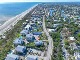 Picture of 635 E Gulf Dr D201, Sanibel, FL 33957