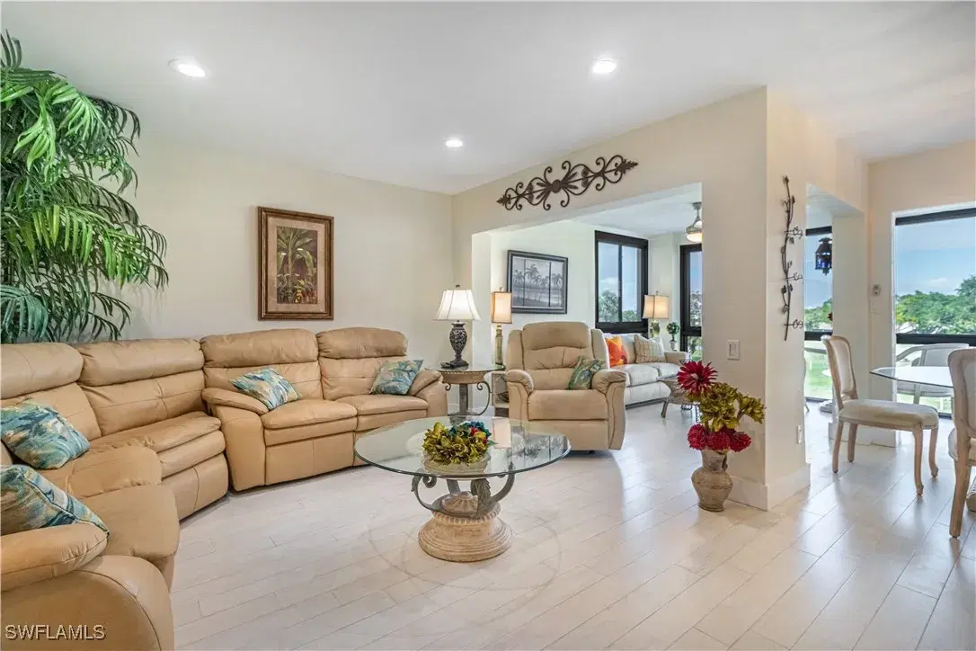 Picture of 7402 Lake Breeze Dr 301, Fort Myers, FL 33907