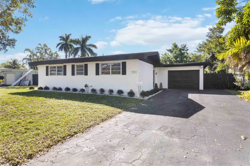 Picture of 5532 SW 1St Street, Plantation FL 33317