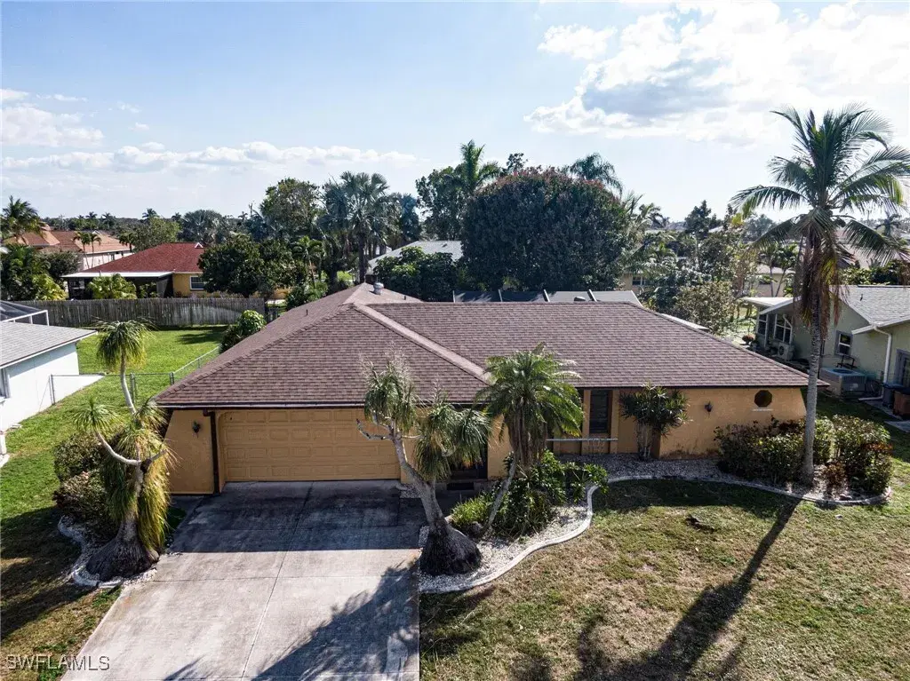 Picture of 1728 SE 12Th St, Cape Coral, FL 33990