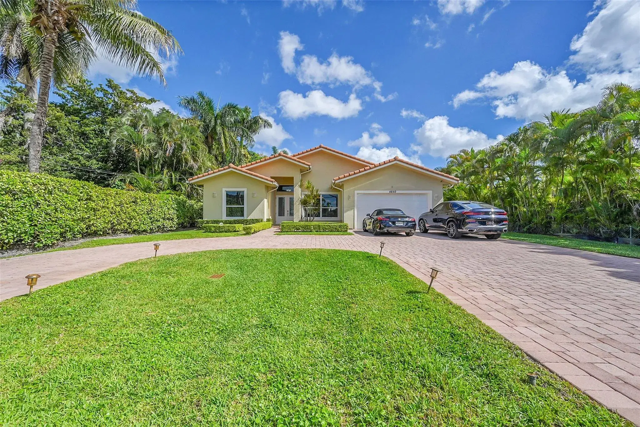 Picture of 4850 SW 61St Ave, Davie, FL 33314