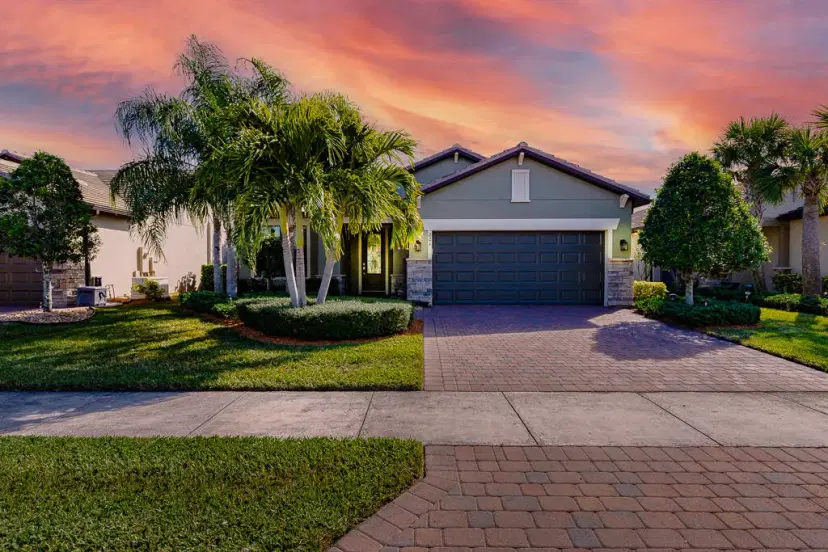 Picture of 221 SE Longview Drive, Port St Lucie FL 34984