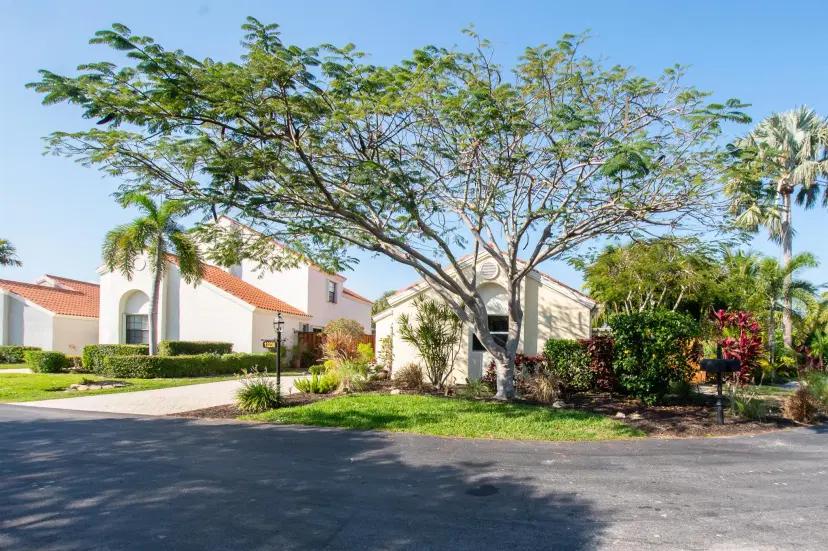 Picture of 13230 St Tropez Circle, Palm Beach Gardens FL 33410