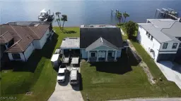 Picture of 2053 Club House Rd, North Fort Myers, FL 33917