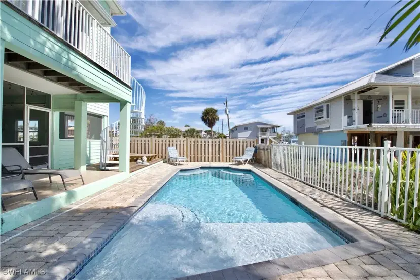 Picture of 104 Washington Ave, Fort Myers Beach FL 33931