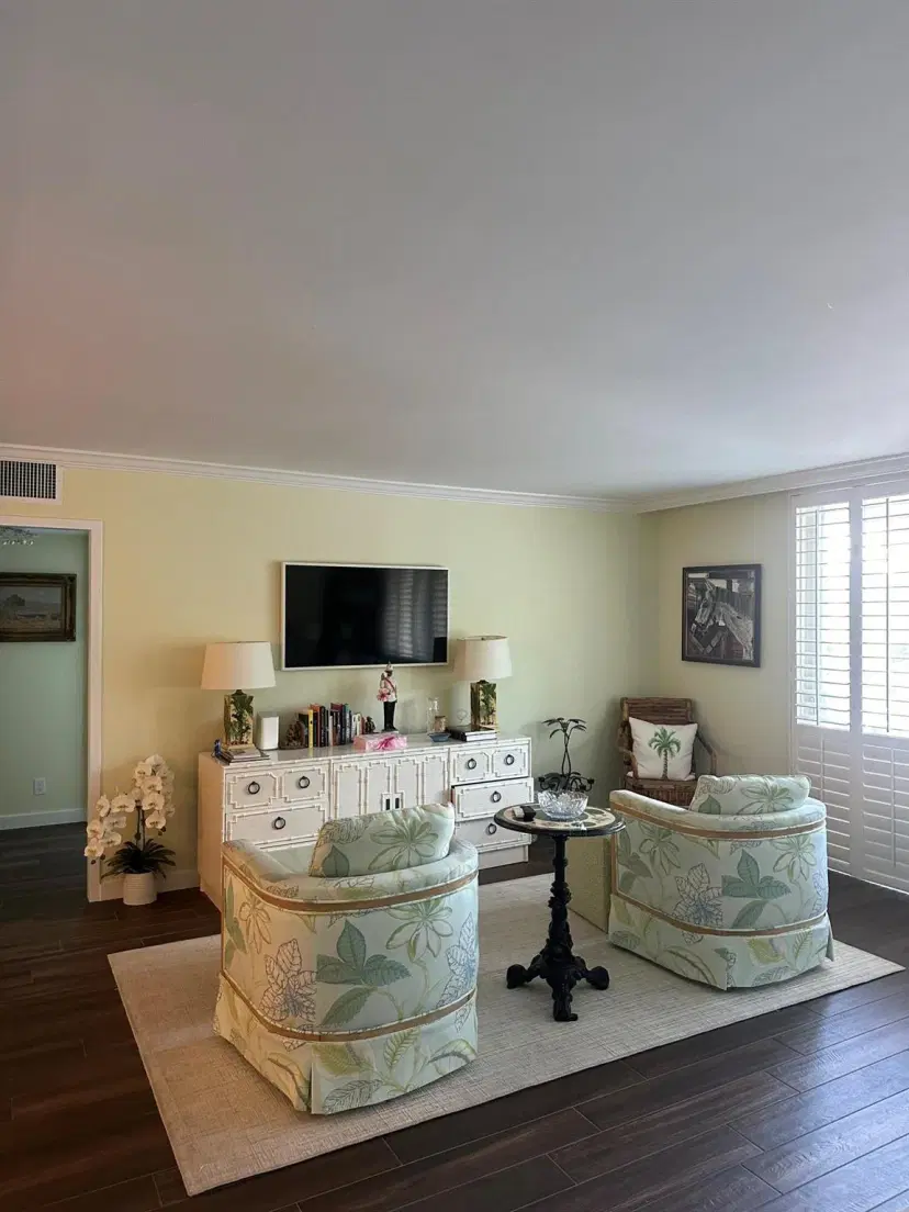 Picture of 170 Chilean Avenue 2D, Palm Beach FL 33480