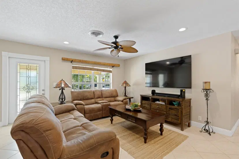 Picture of 1221 SE 10Th Terrace, Deerfield Beach FL 33441