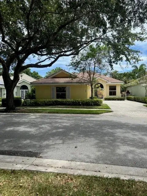 Picture of 142 S Hampton Drive, Jupiter, FL 33458