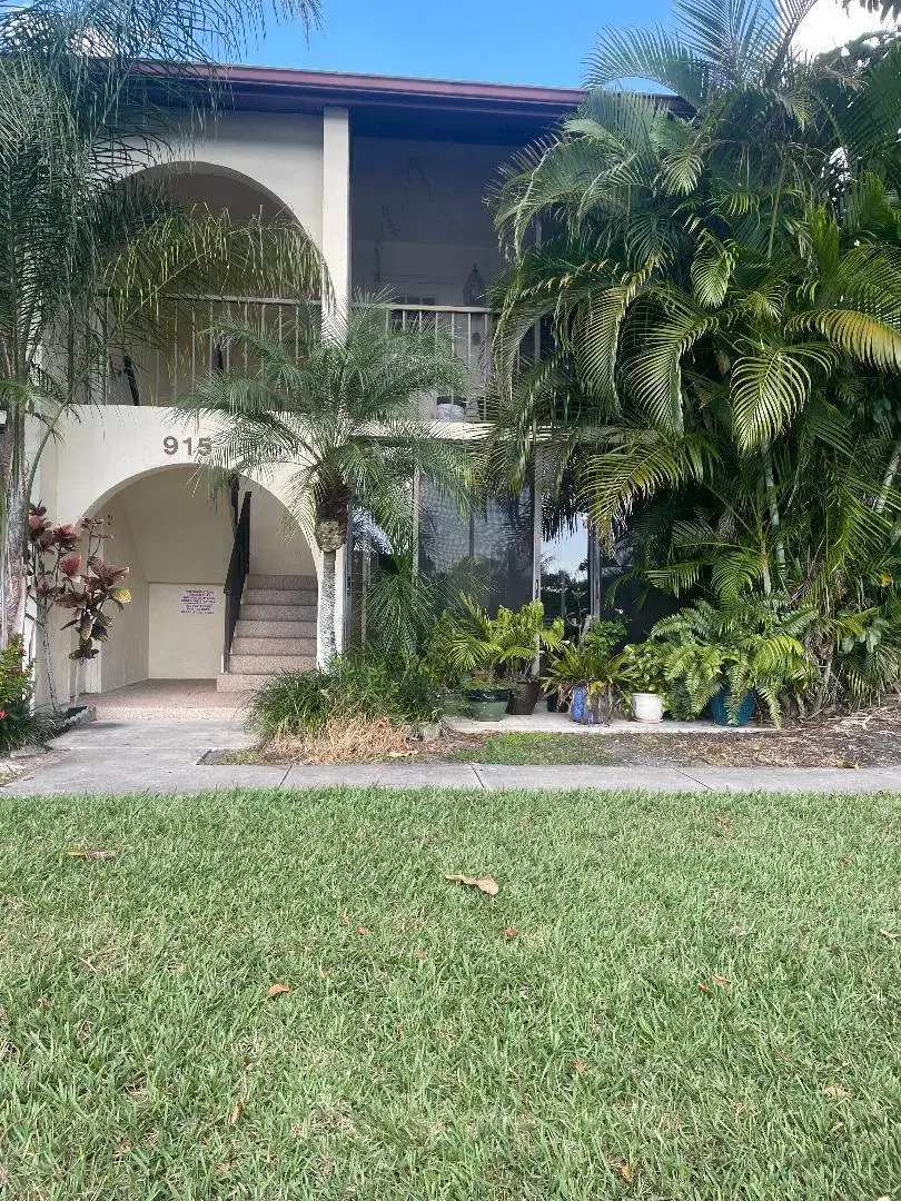 Picture of 4992 Sable Pine Circle B1, West Palm Beach, FL 33417