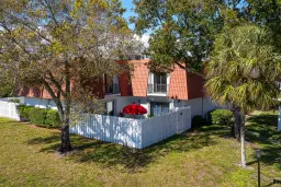 Picture of 1422 Oxford Lane 15D, Boynton Beach, FL 33426