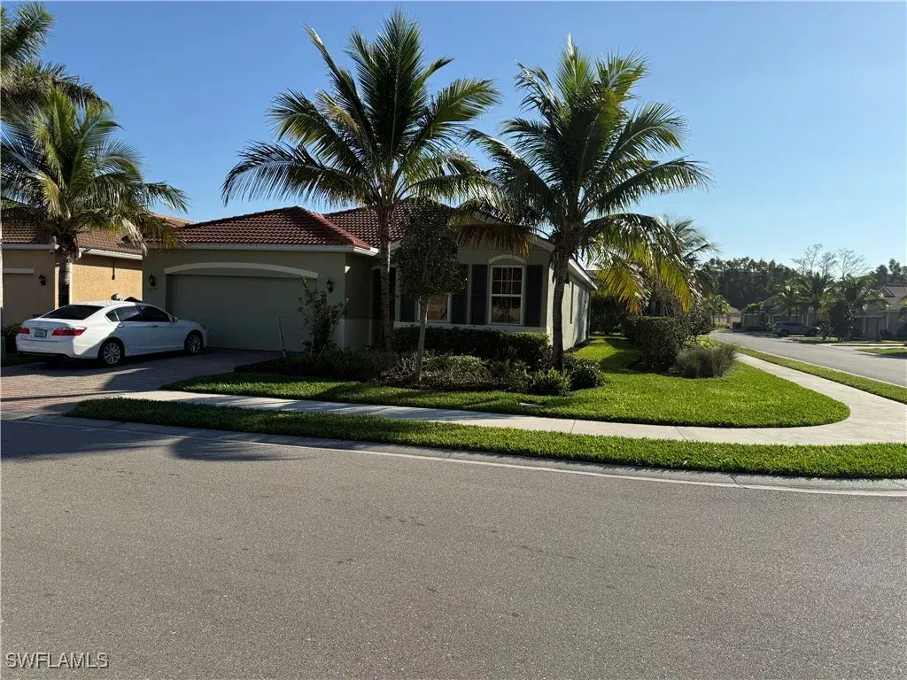 Picture of 3299 Birchin Ln, Fort Myers, FL 33916