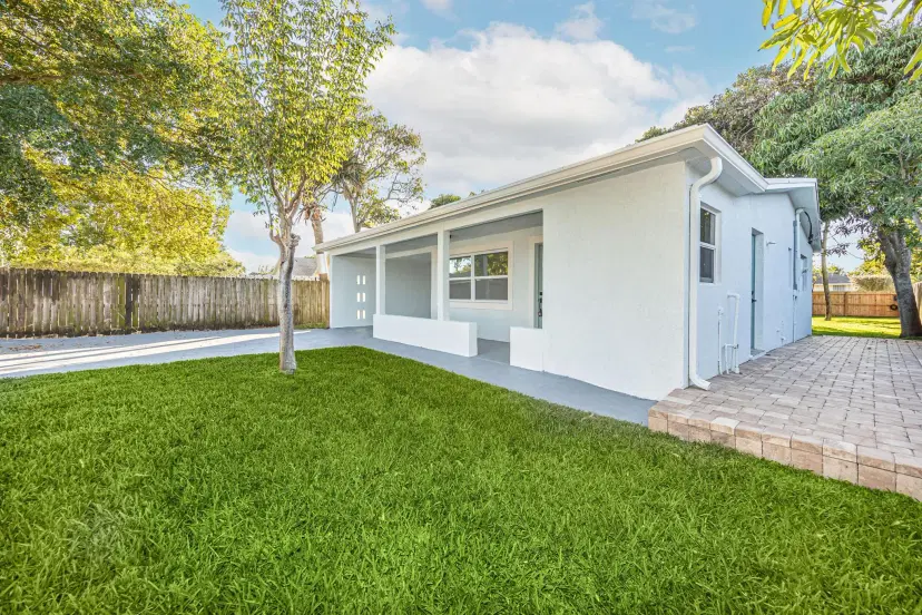 Picture of 122 SW 10Th Avenue, Delray Beach FL 33444