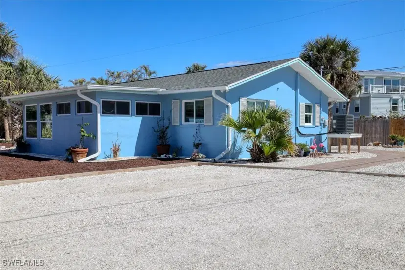 Picture of 220 Hurricane Ln, Sanibel FL 33957