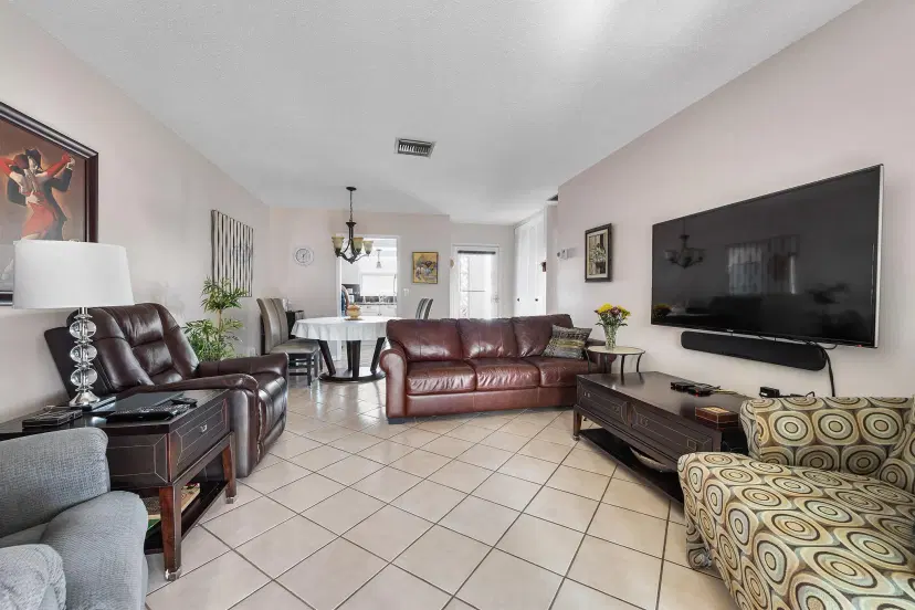 Picture of 2536 E Emory Drive J, West Palm Beach FL 33415