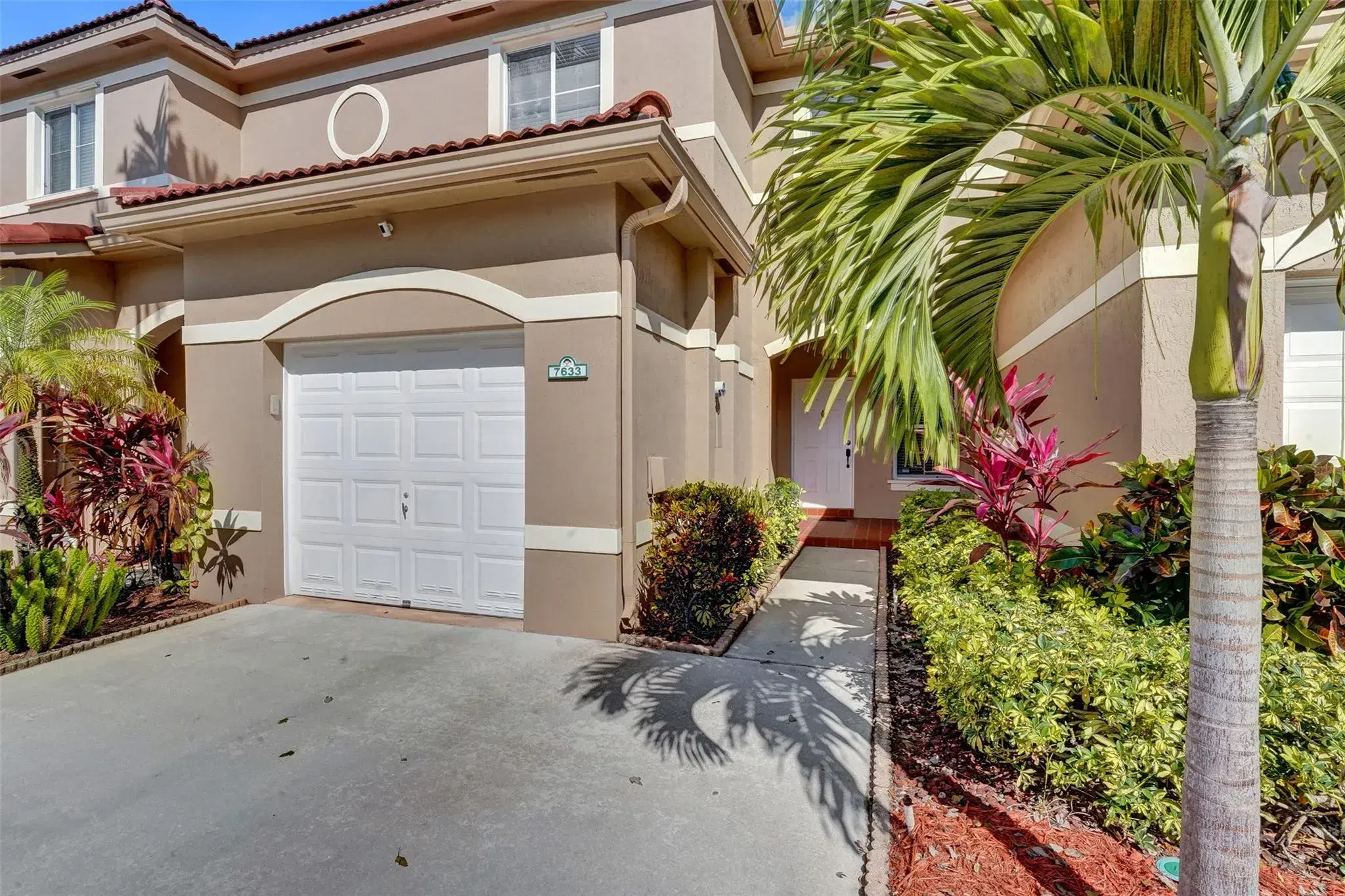 Picture of 7633 N Southwood Cir, Davie, FL 33328