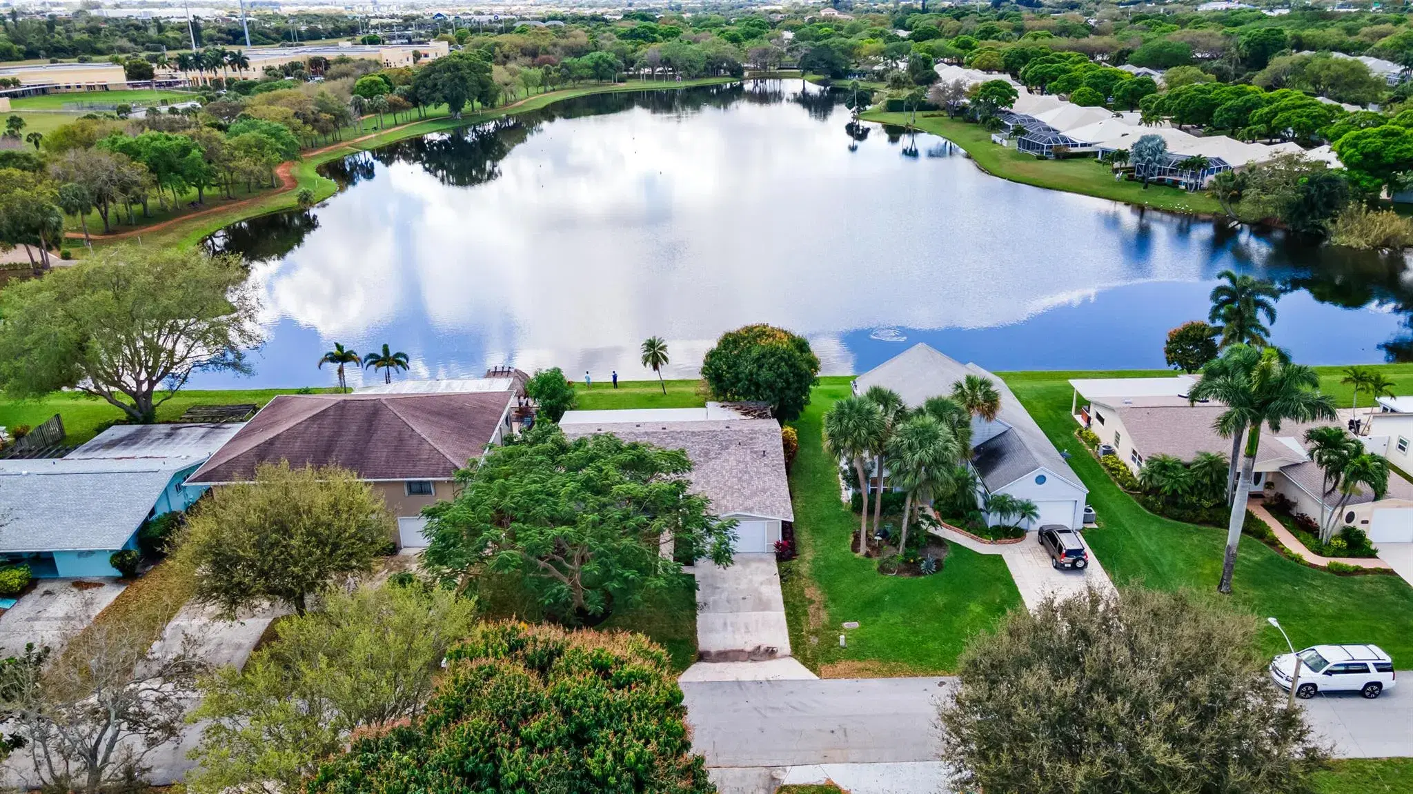 Picture of 302 Riverside Drive, Palm Beach Gardens, FL 33410