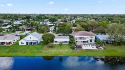 Picture of 302 Riverside Drive, Palm Beach Gardens, FL 33410