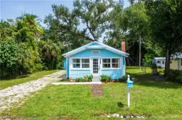 Picture of 3475 Edgewood Ave, Fort Myers, FL 33916