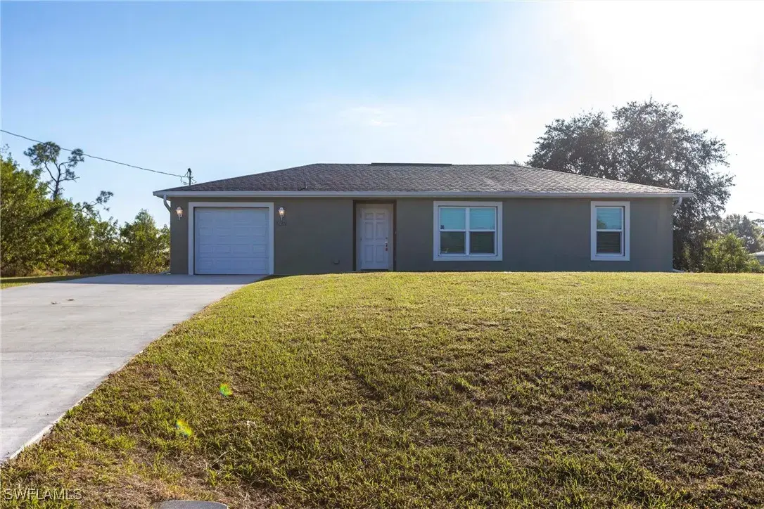 Picture of 5061 N Obispo Cir, Labelle, FL 33935