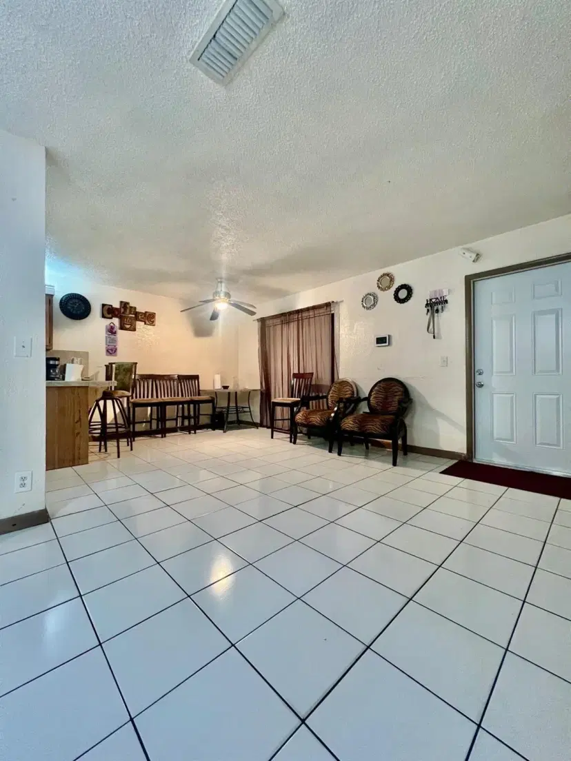 Picture of 126 Woodland Road, Palm Springs FL 33461