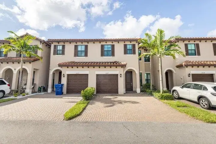 Picture of 2007 Oysterwood Lane, Riviera Beach, FL 33410